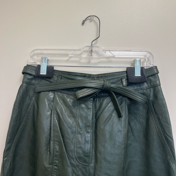 Ulla Johnson Navona High-Rise Leather Pants. Size 8.
Color-Green - Picture 11 of 11